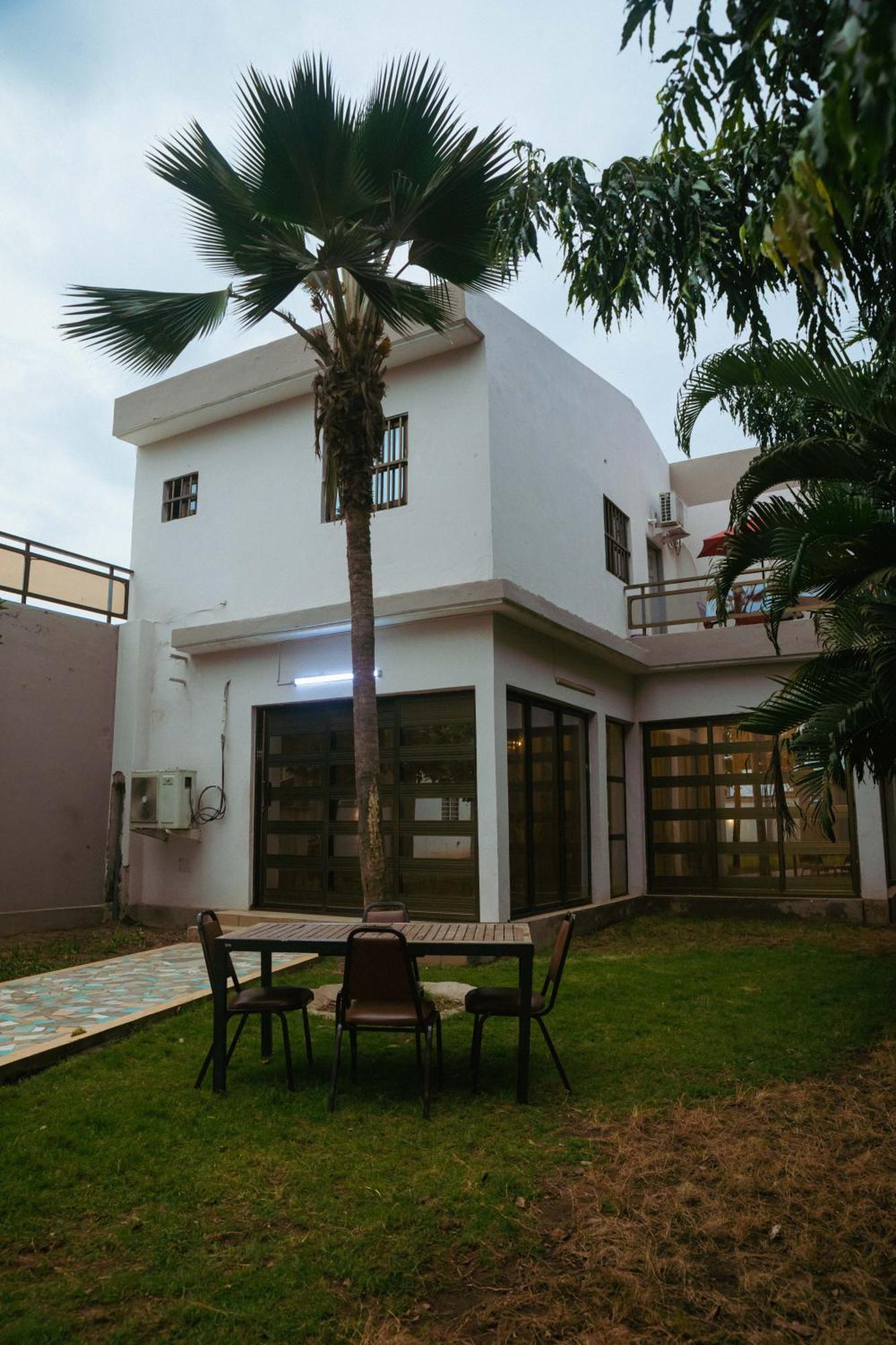 Studio Residence Condominium Lome Exterior photo