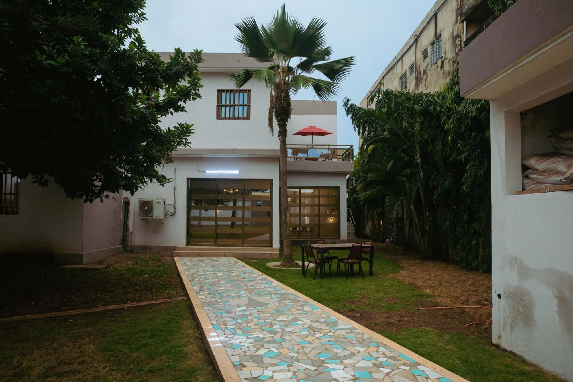 Studio Residence Condominium Lome Exterior photo