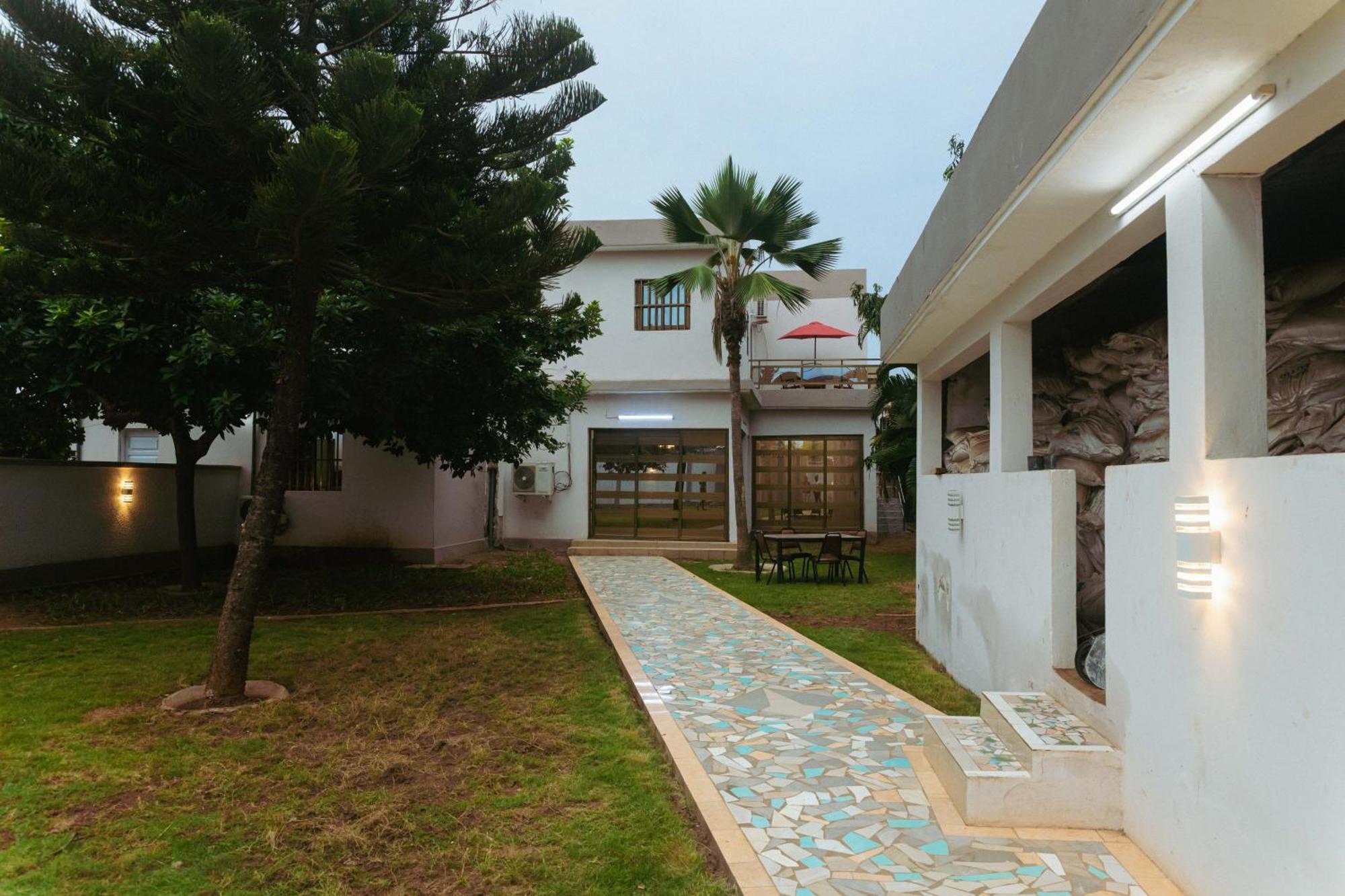 Studio Residence Condominium Lome Exterior photo