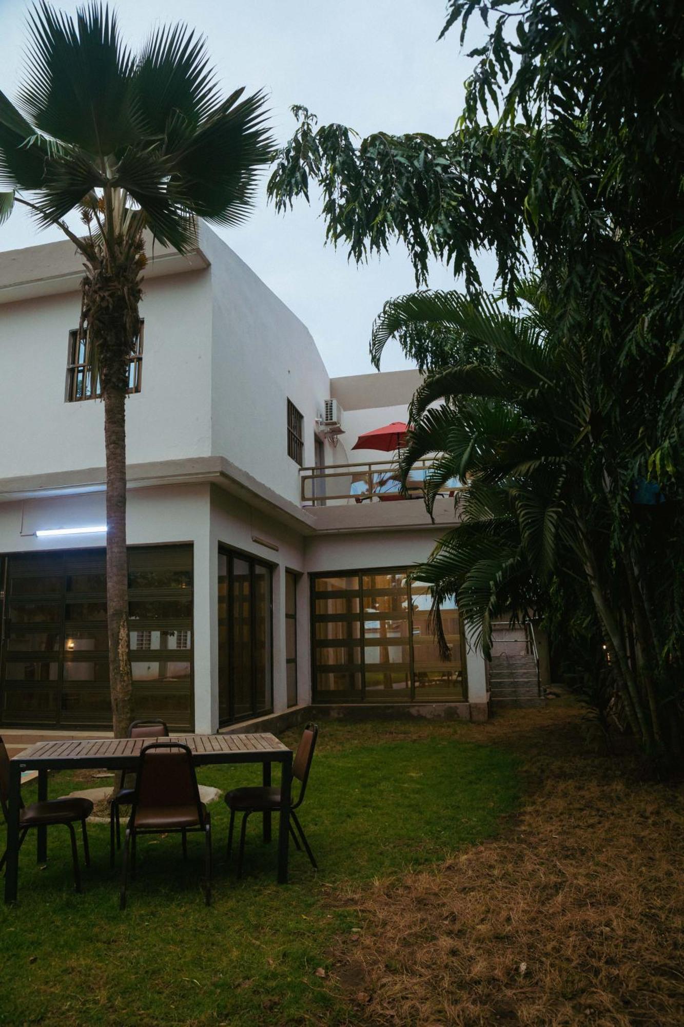 Studio Residence Condominium Lome Exterior photo